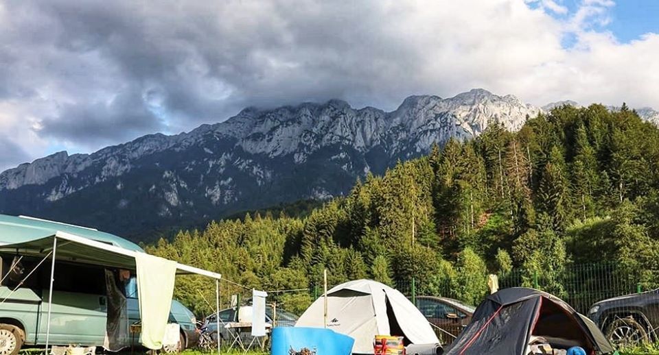 Camping cort- rulotă, Plaiul Foii, Zărnești